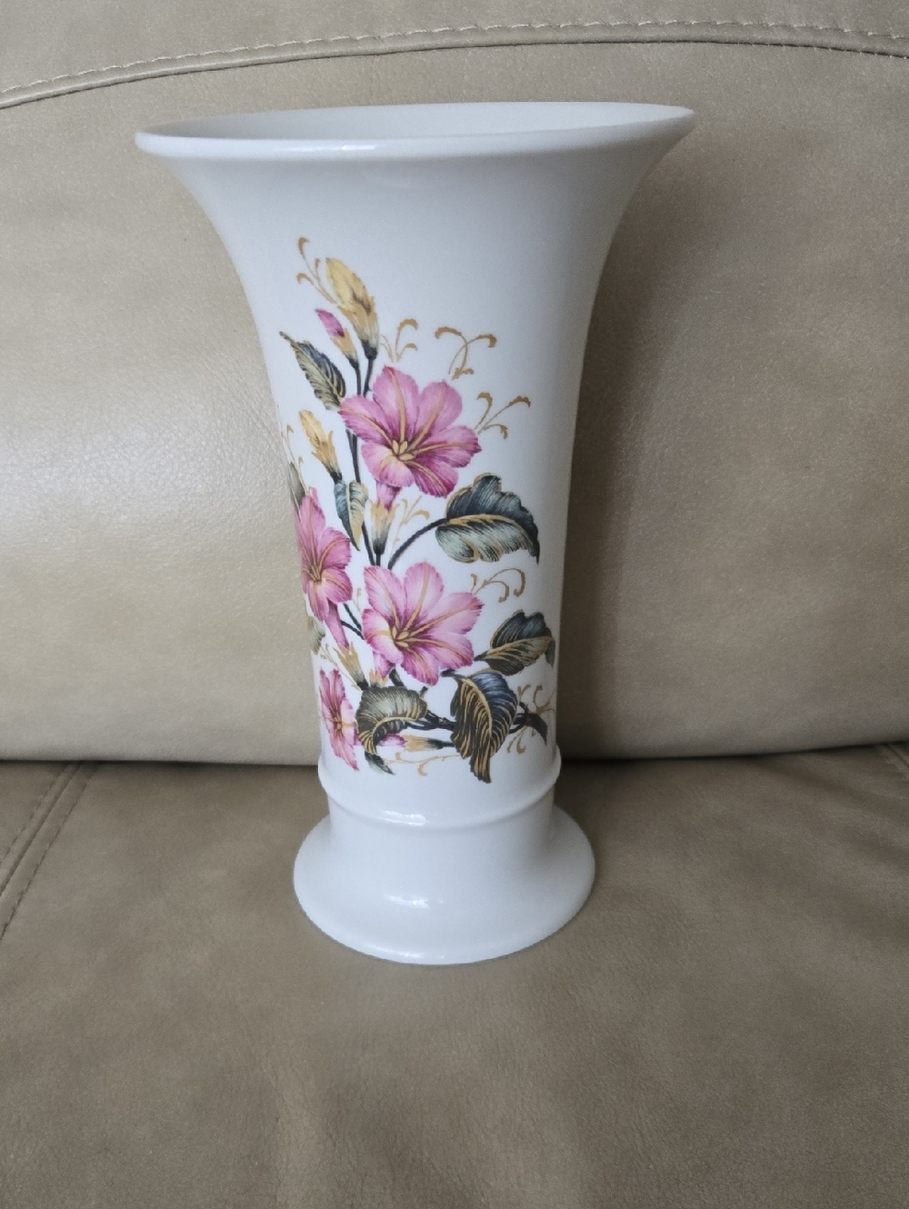 Vintage AK Kaiser Liliane K Nossek Pink Lilies White Porcelain Vase West Germany